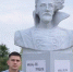 Таможенник из брянского поселка Климово создал памятник писателю Антону Чехову - Газета Заря