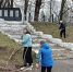 Климовские школьники приводят в порядок территории у памятников воинам - Газета Заря