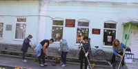 Коллектив ДДТ Карачева провел субботник перед новым учебным годом. - Администрация Карачевского района